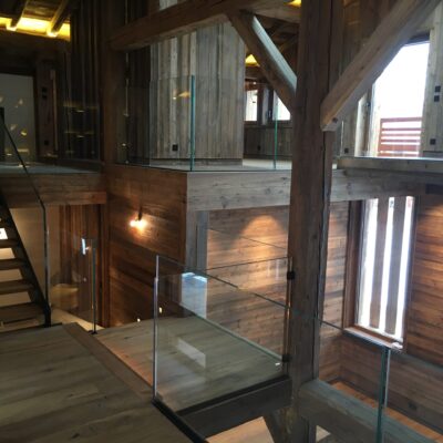 Garde-corps vitrés avec supports "invisibles" - Chalet privé - Combloux France