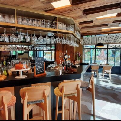 Mobilier en acier thermolaqué - Restaurant d'altitude - Saint Nicolas de Veroce France
