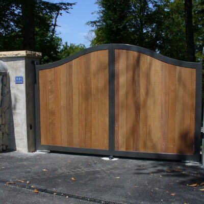Portail acier et bois - Résidence privée - Yvoire France