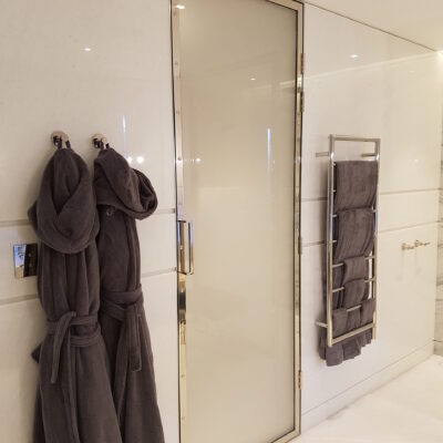 Porte de douche inox poli & verre dépoli - Chalet privé - Courchevel France